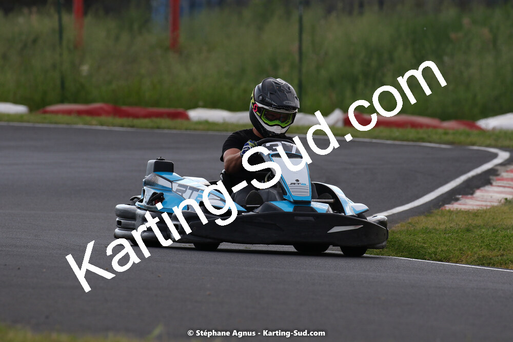 08/05/2022 : Un baquet pour Adrien à Megakart Vias (Photos Stéphane Agnus) 2022 — karting