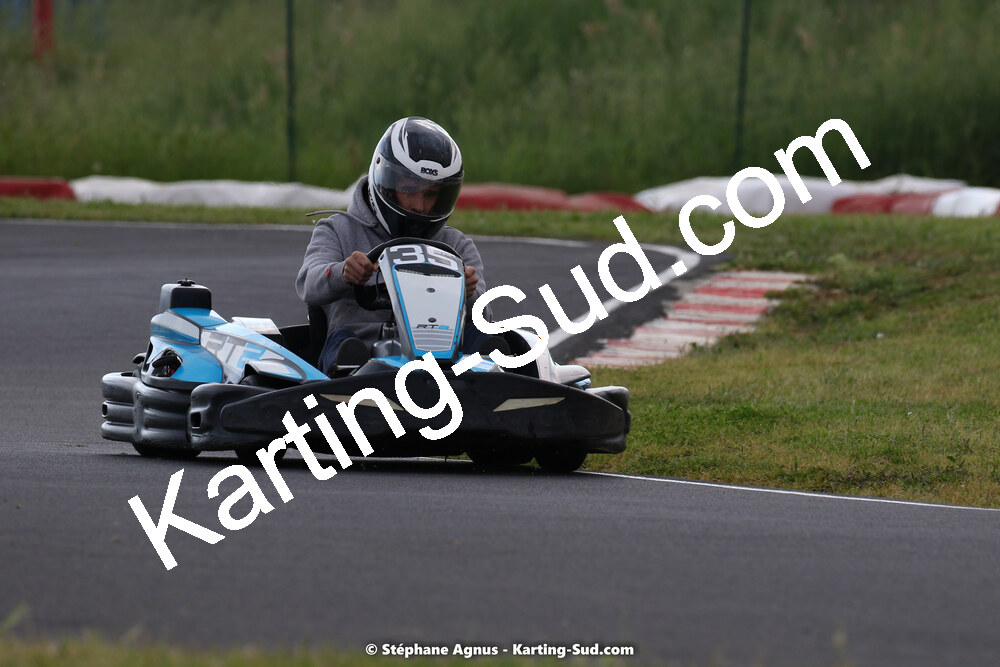 08/05/2022 : Un baquet pour Adrien à Megakart Vias (Photos Stéphane Agnus) 2022 — karting