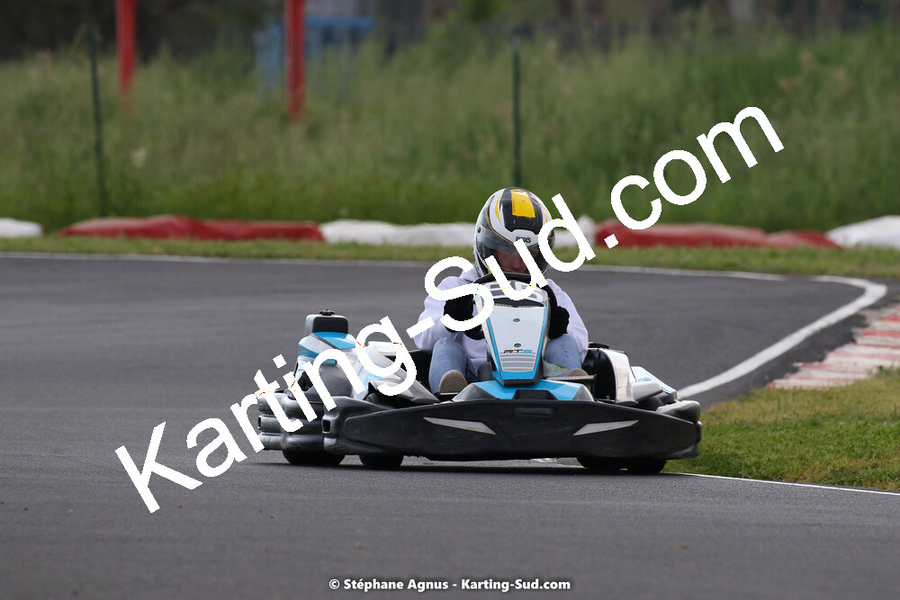 08/05/2022 : Un baquet pour Adrien à Megakart Vias (Photos Stéphane Agnus) 2022 — karting