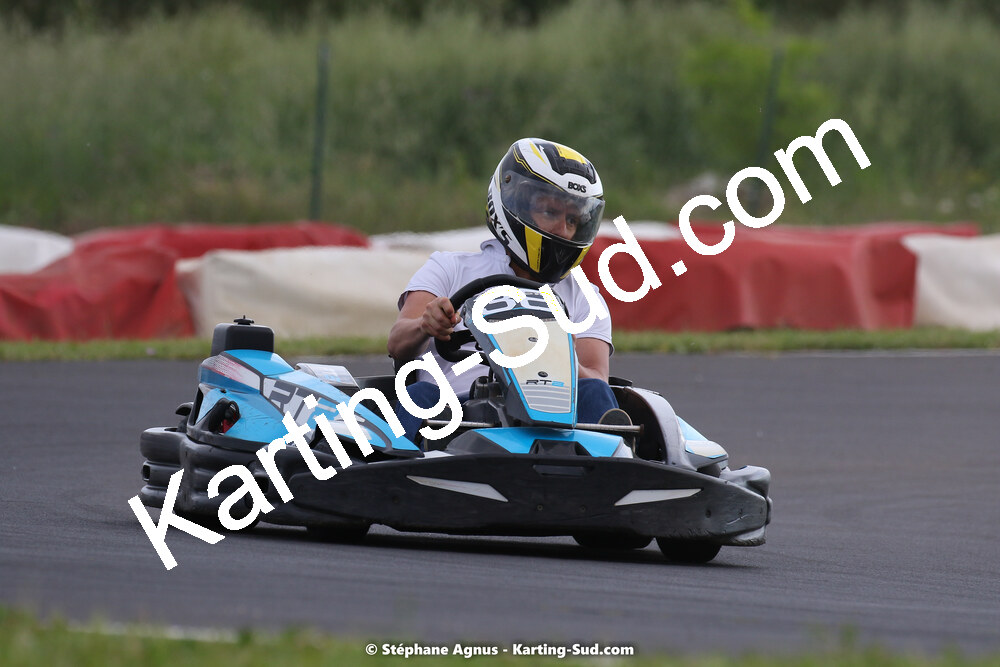 08/05/2022 : Un baquet pour Adrien à Megakart Vias (Photos Stéphane Agnus) 2022 — karting