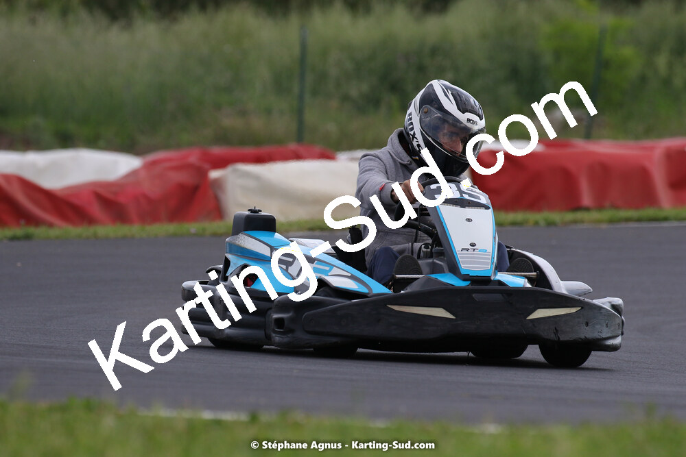 08/05/2022 : Un baquet pour Adrien à Megakart Vias (Photos Stéphane Agnus) 2022 — karting
