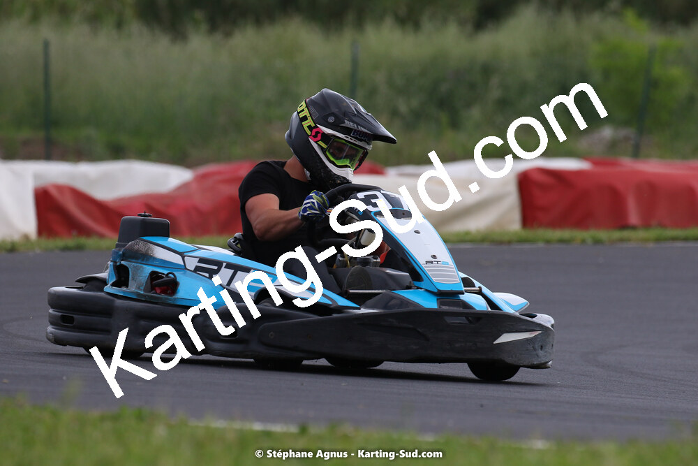 08/05/2022 : Un baquet pour Adrien à Megakart Vias (Photos Stéphane Agnus) 2022 — karting