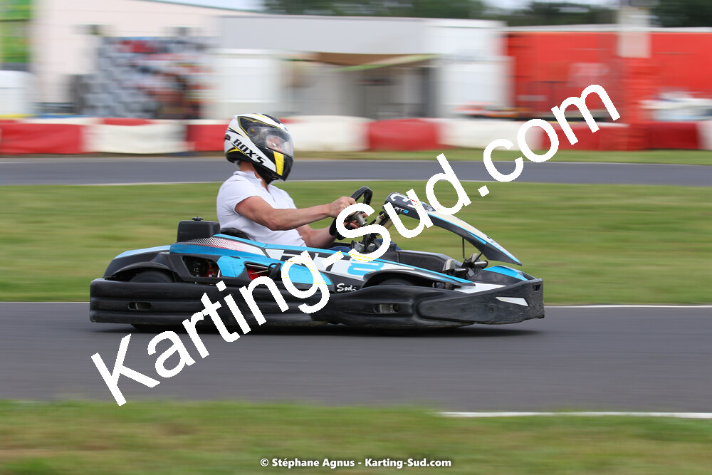 08/05/2022 : Un baquet pour Adrien à Megakart Vias (Photos Stéphane Agnus) 2022 — karting