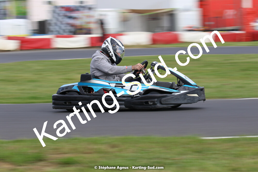 08/05/2022 : Un baquet pour Adrien à Megakart Vias (Photos Stéphane Agnus) 2022 — karting