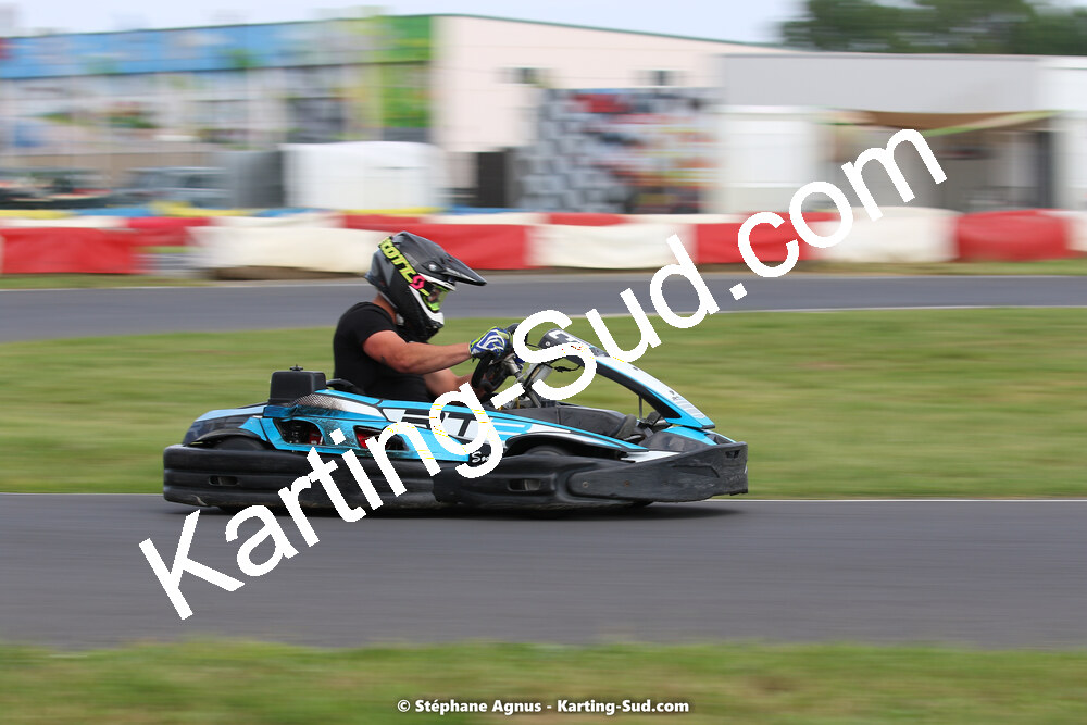 08/05/2022 : Un baquet pour Adrien à Megakart Vias (Photos Stéphane Agnus) 2022 — karting