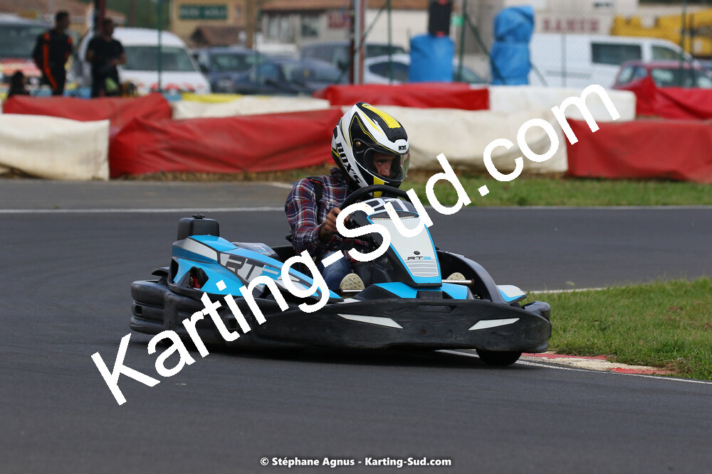 08/05/2022 : Un baquet pour Adrien à Megakart Vias (Photos Stéphane Agnus) 2022 — karting