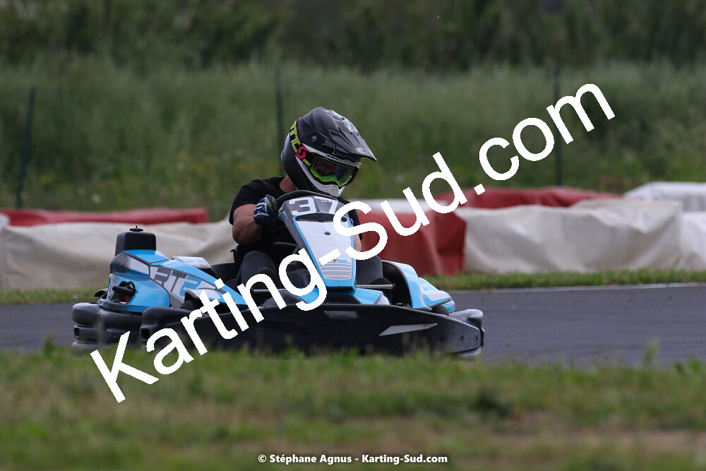 08/05/2022 : Un baquet pour Adrien à Megakart Vias (Photos Stéphane Agnus) 2022 — karting