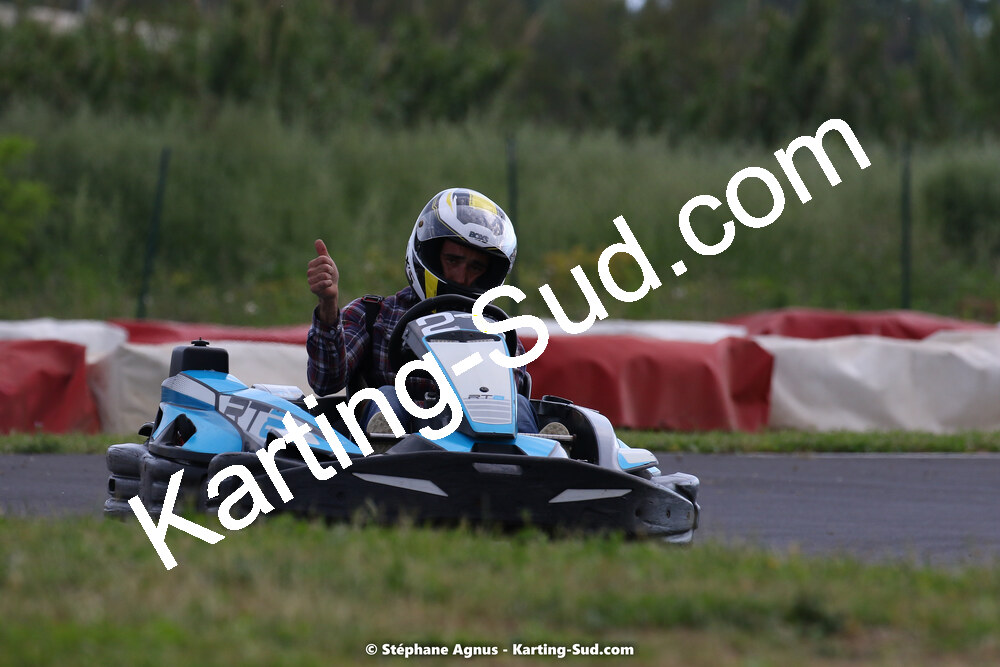 08/05/2022 : Un baquet pour Adrien à Megakart Vias (Photos Stéphane Agnus) 2022 — karting