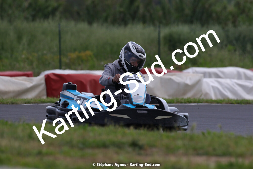 08/05/2022 : Un baquet pour Adrien à Megakart Vias (Photos Stéphane Agnus) 2022 — karting