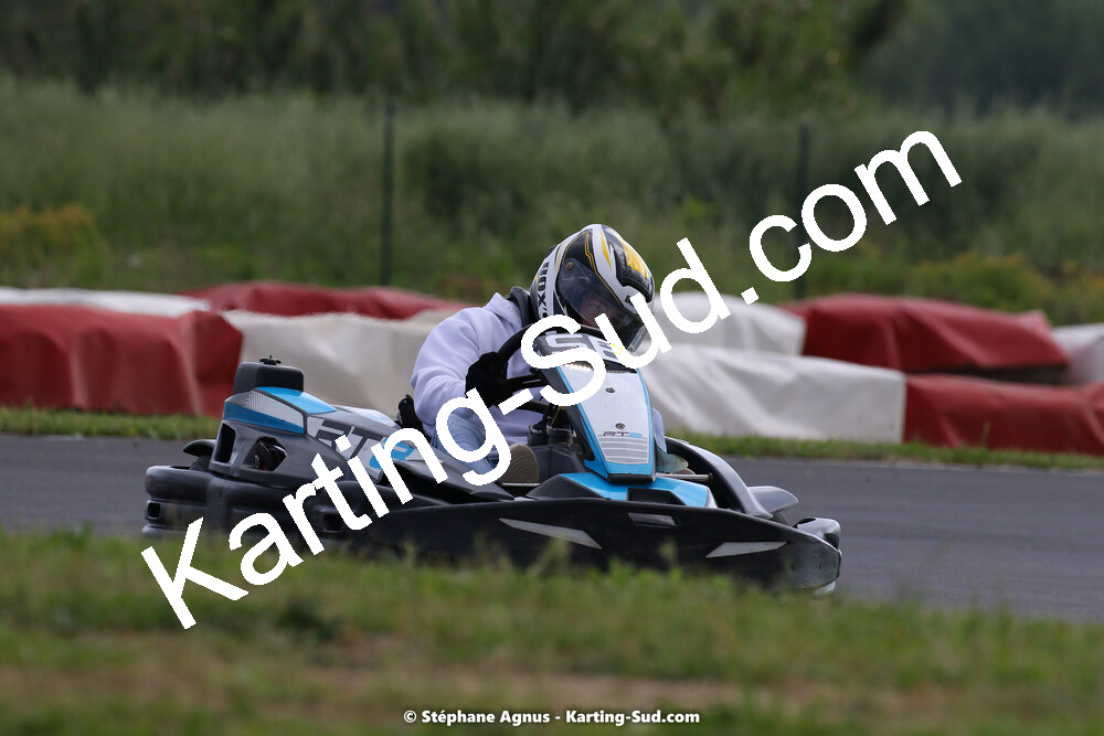 08/05/2022 : Un baquet pour Adrien à Megakart Vias (Photos Stéphane Agnus) 2022 — karting