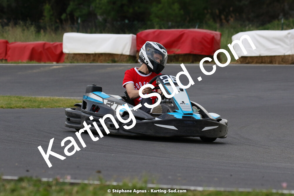 08/05/2022 : Un baquet pour Adrien à Megakart Vias (Photos Stéphane Agnus) 2022 — karting