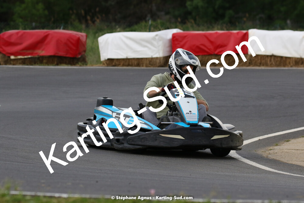 08/05/2022 : Un baquet pour Adrien à Megakart Vias (Photos Stéphane Agnus) 2022 — karting