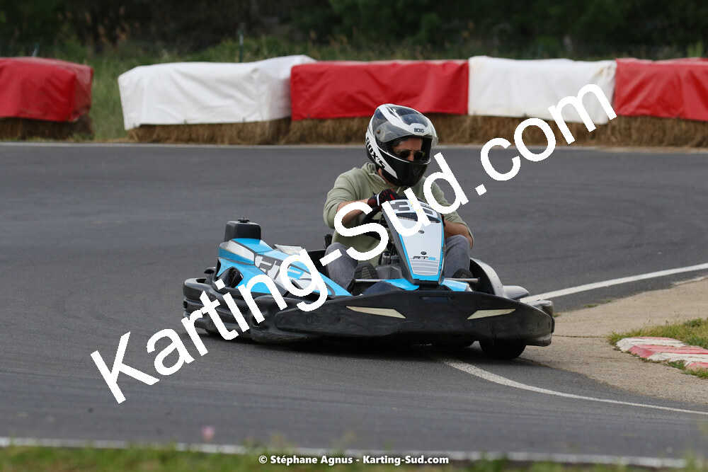 08/05/2022 : Un baquet pour Adrien à Megakart Vias (Photos Stéphane Agnus) 2022 — karting