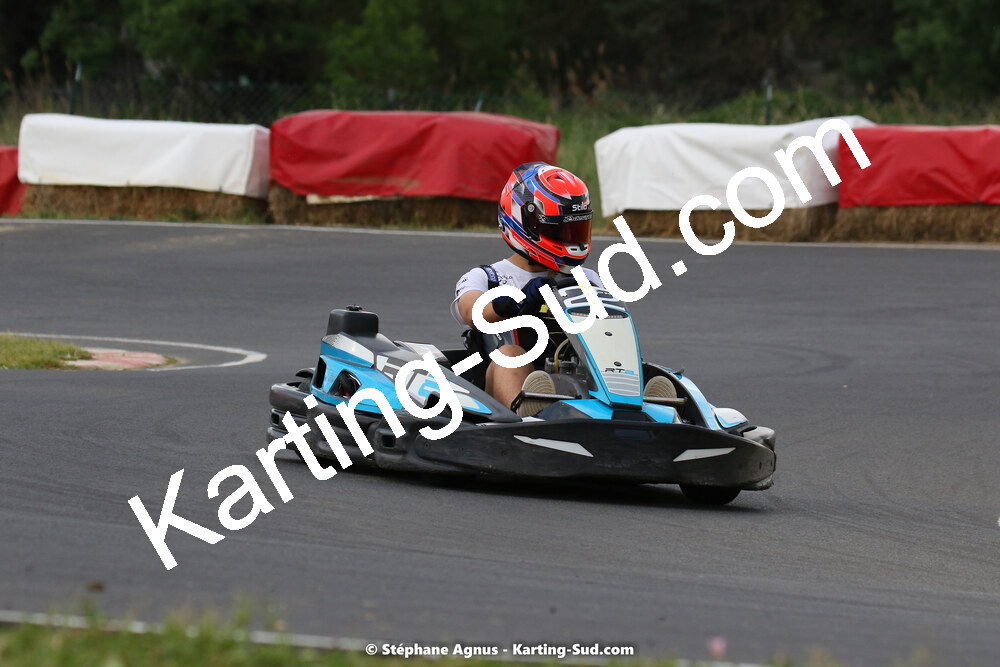 08/05/2022 : Un baquet pour Adrien à Megakart Vias (Photos Stéphane Agnus) 2022 — karting