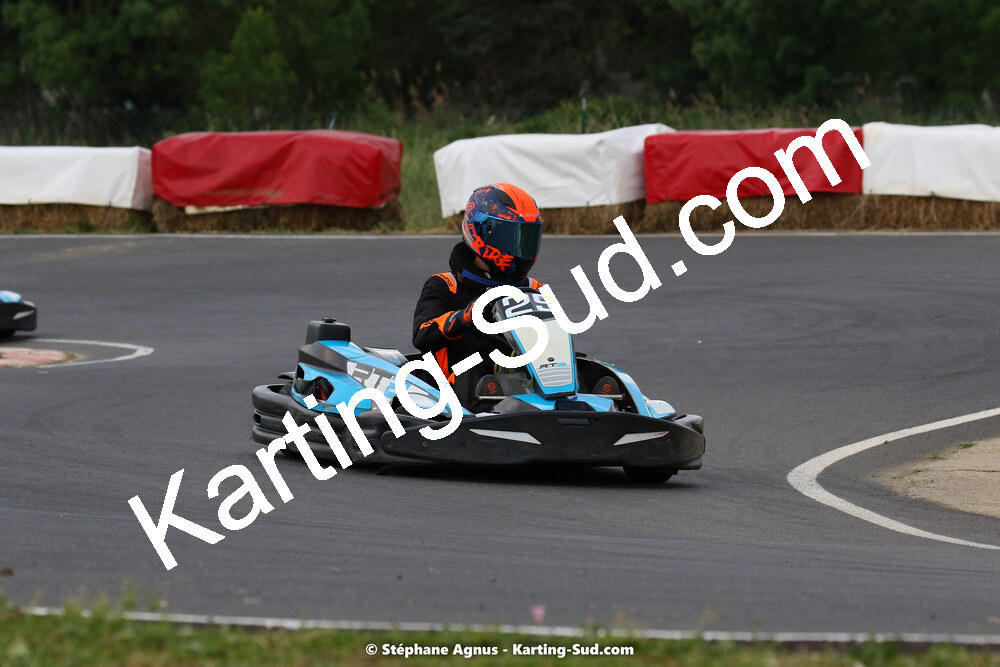 08/05/2022 : Un baquet pour Adrien à Megakart Vias (Photos Stéphane Agnus) 2022 — karting