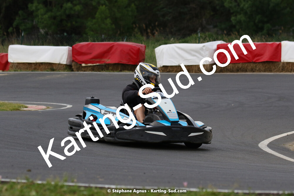 08/05/2022 : Un baquet pour Adrien à Megakart Vias (Photos Stéphane Agnus) 2022 — karting