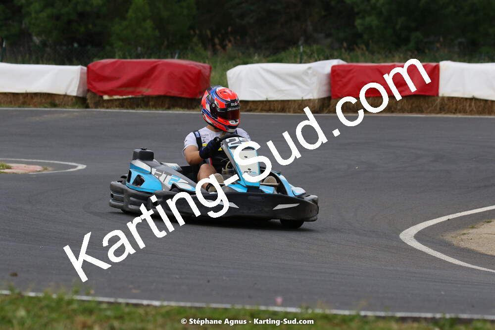 08/05/2022 : Un baquet pour Adrien à Megakart Vias (Photos Stéphane Agnus) 2022 — karting