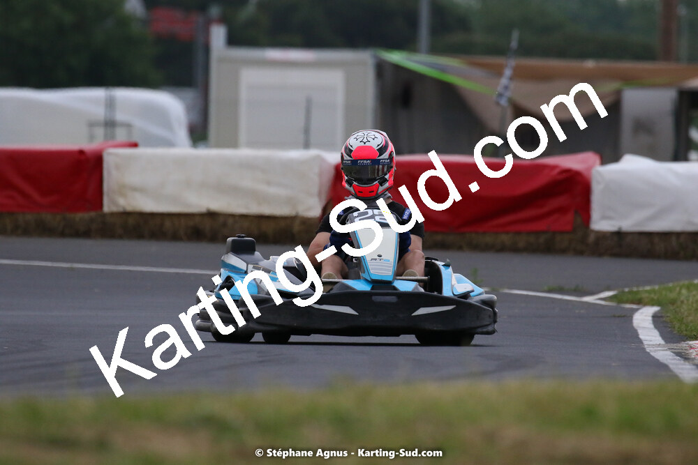 08/05/2022 : Un baquet pour Adrien à Megakart Vias (Photos Stéphane Agnus) 2022 — karting