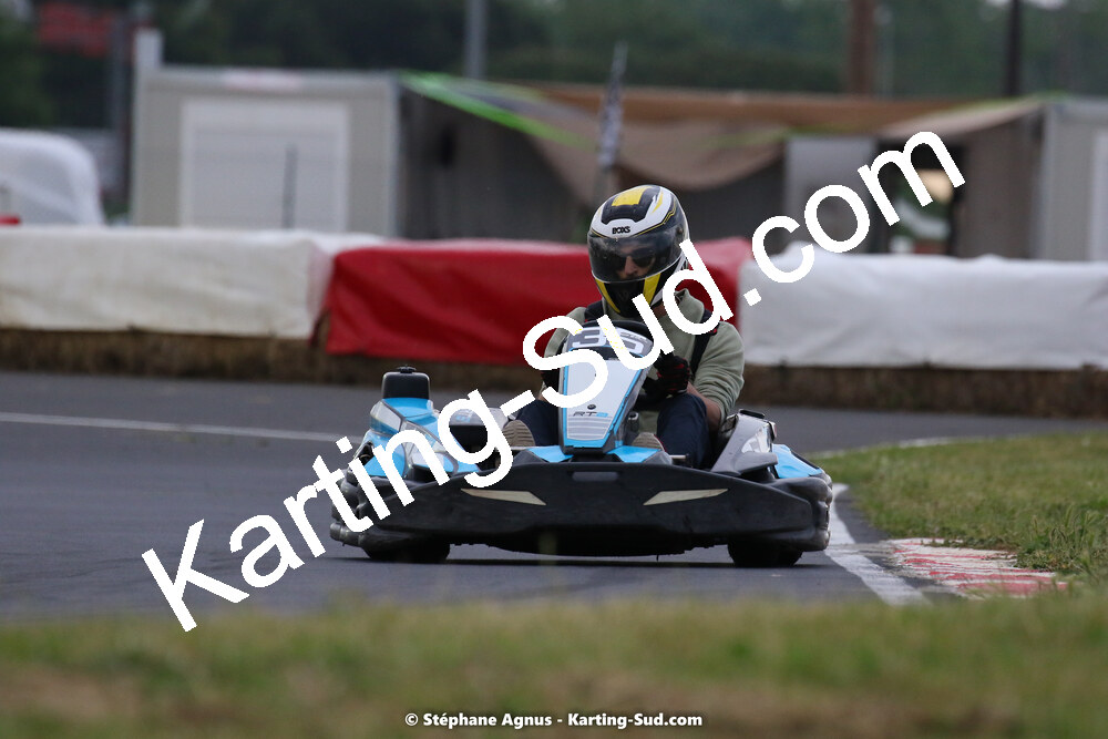08/05/2022 : Un baquet pour Adrien à Megakart Vias (Photos Stéphane Agnus) 2022 — karting