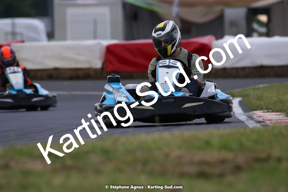 08/05/2022 : Un baquet pour Adrien à Megakart Vias (Photos Stéphane Agnus) 2022 — karting