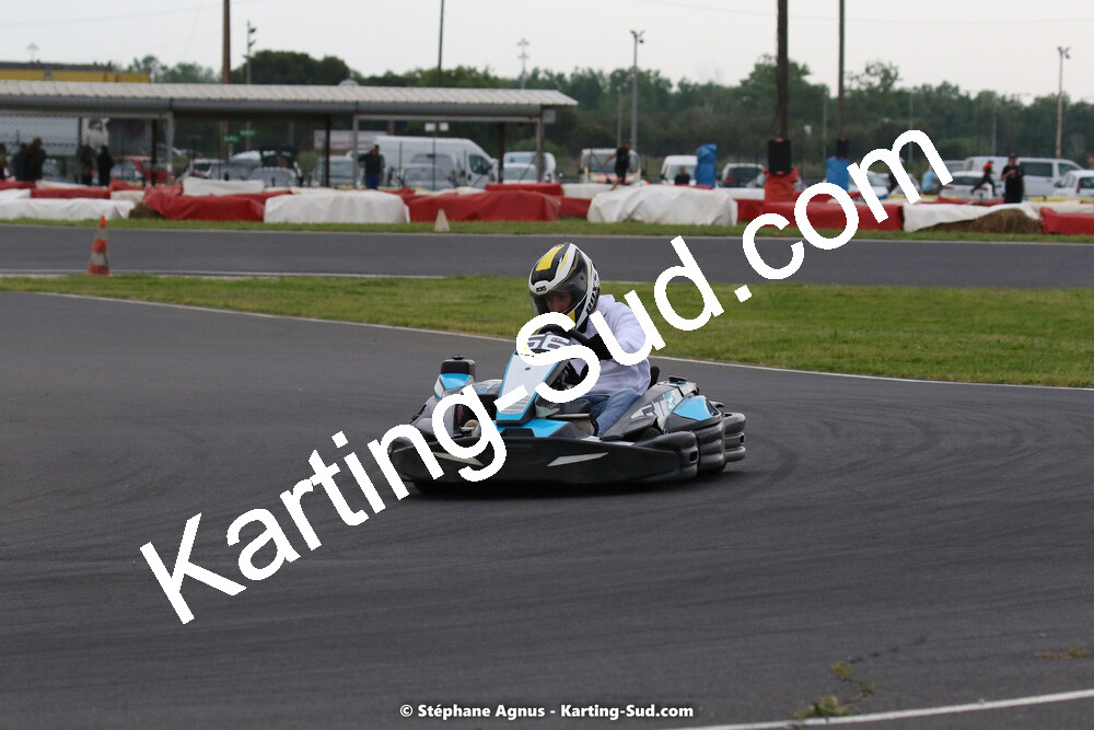 08/05/2022 : Un baquet pour Adrien à Megakart Vias (Photos Stéphane Agnus) 2022 — karting