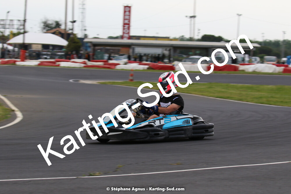 08/05/2022 : Un baquet pour Adrien à Megakart Vias (Photos Stéphane Agnus) 2022 — karting
