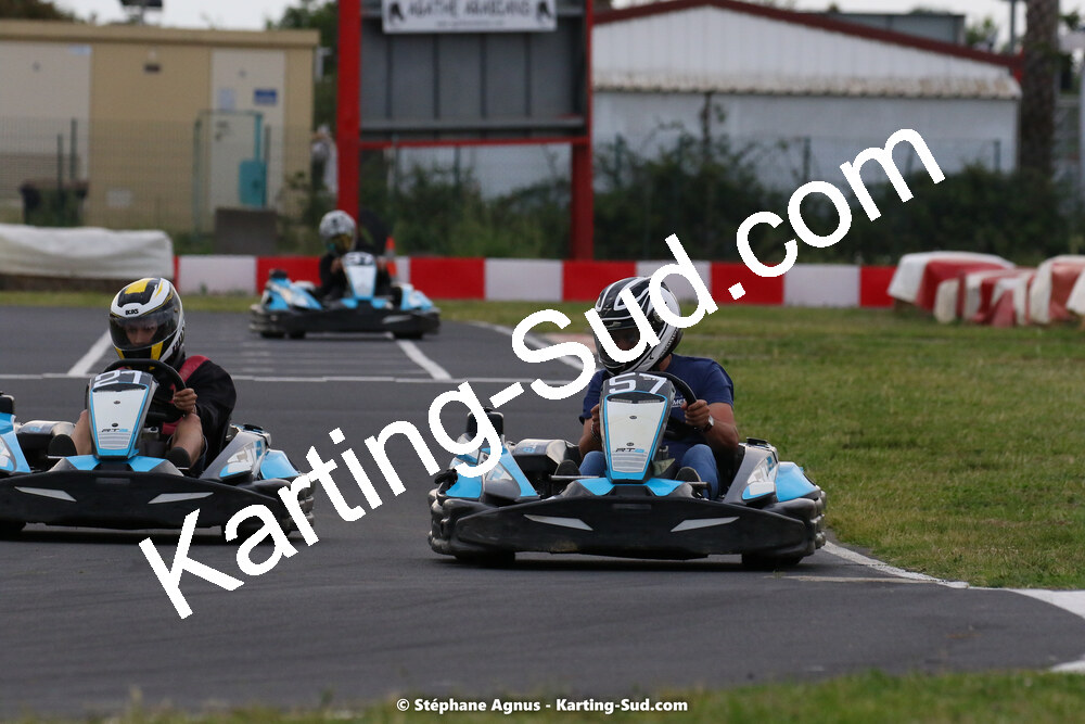 08/05/2022 : Un baquet pour Adrien à Megakart Vias (Photos Stéphane Agnus) 2022 — karting