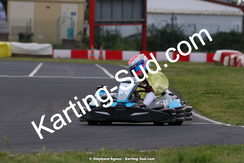 08/05/2022 : Un baquet pour Adrien à Megakart Vias (Photos Stéphane Agnus) 2022 — karting