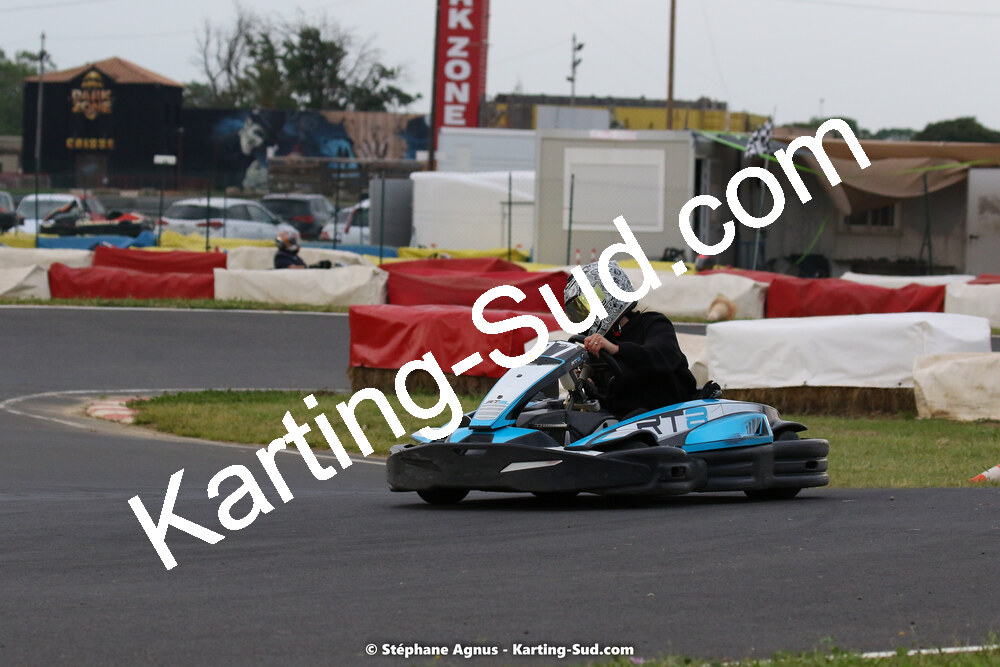 08/05/2022 : Un baquet pour Adrien à Megakart Vias (Photos Stéphane Agnus) 2022 — karting