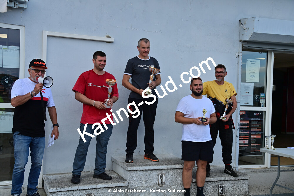 16/10/2022 : 6ème manche du Trophée Ufolep Karting Nouvelle Aquitaine à Pau Lescar (photos Alain Estebenet) 2022 — karting