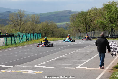 29 & 30/04/2023 : 4ème manche du Championnat du Sud à Karting Plus Belmont sur Rance (photos Stéphane Agnus) 2023 — karting