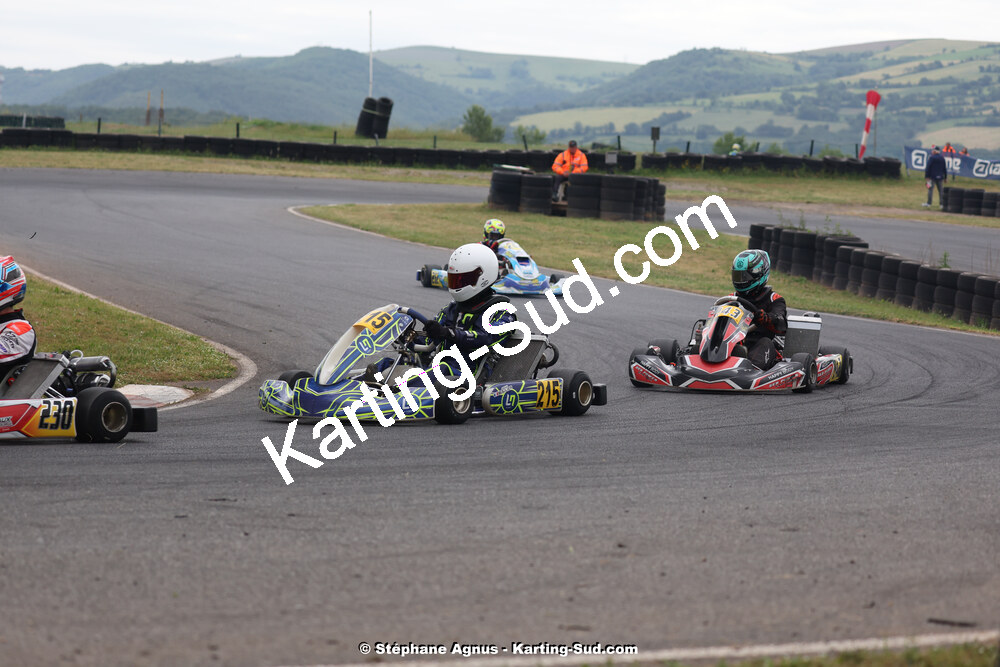 08 & 09/06/2024 : IAME Series France au circuit Karting Plus à Belmont sur Rance (photos Stéphane Agnus) 2024 — karting