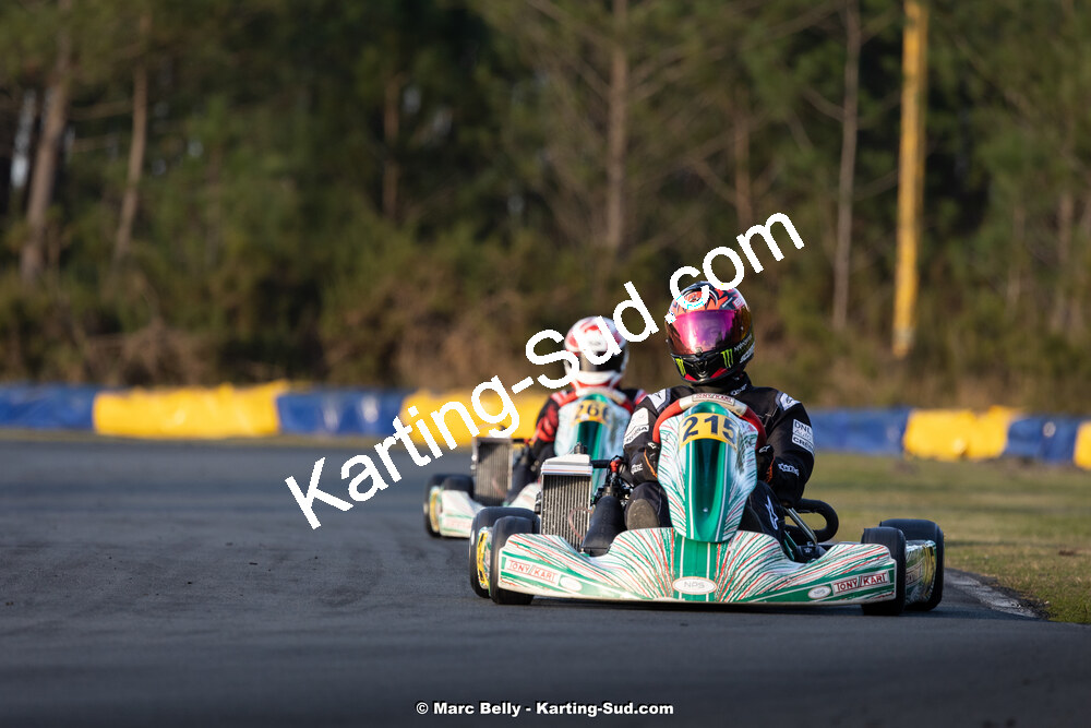KS-161124-0069.jpg