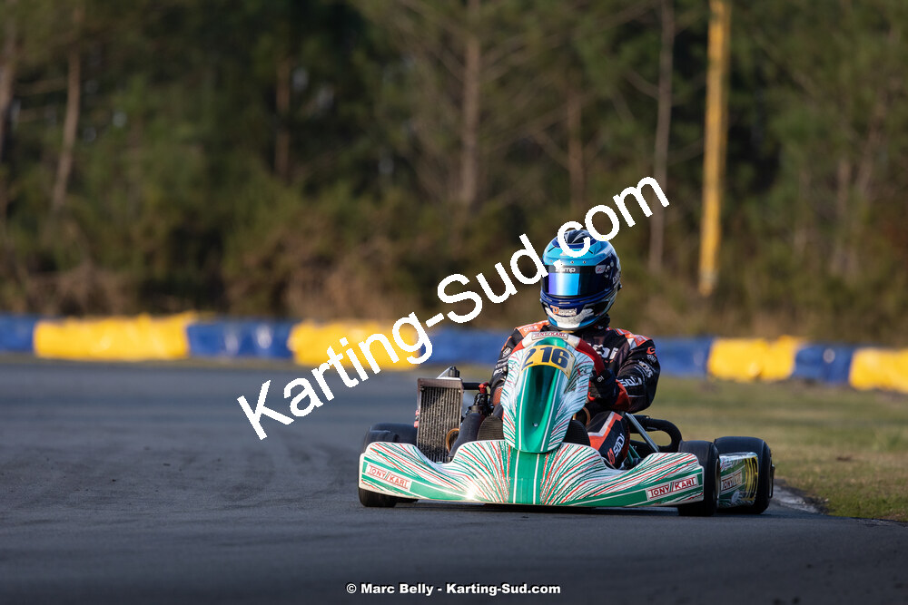 KS-161124-0071.jpg