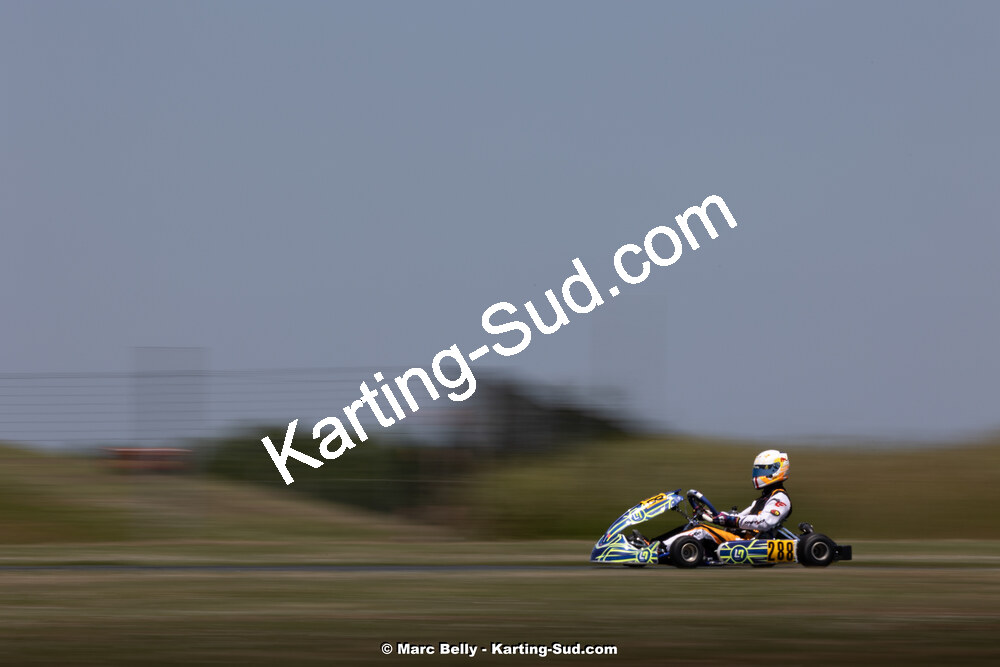 KS-170525-0060.jpg