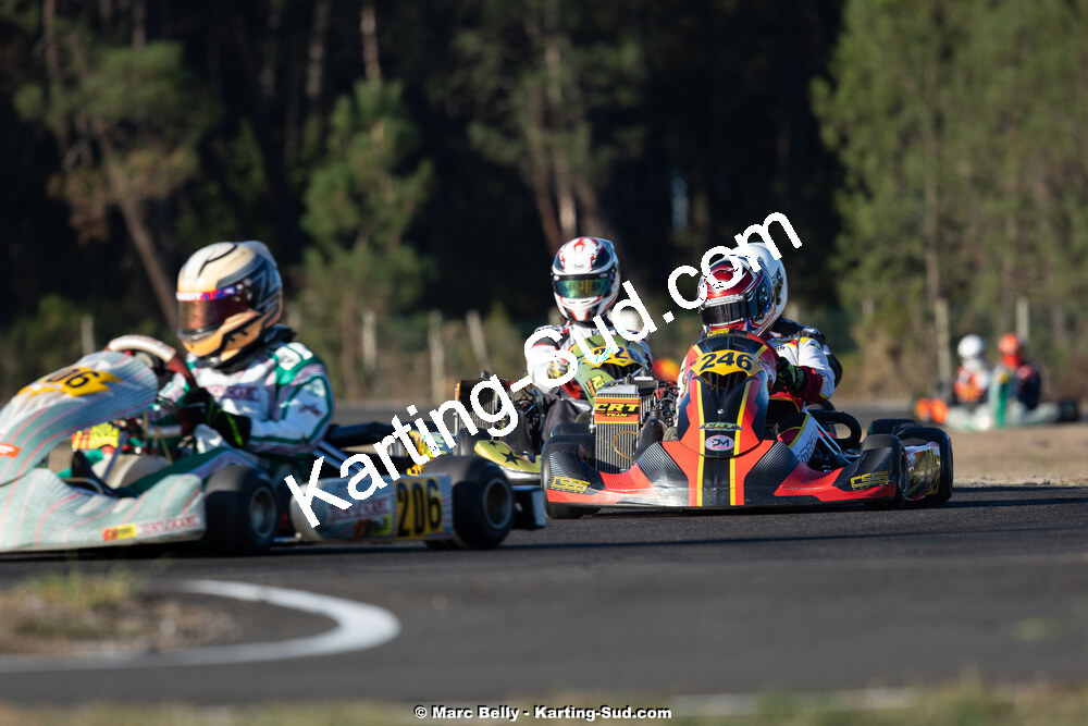 KS-200926-0250.jpg