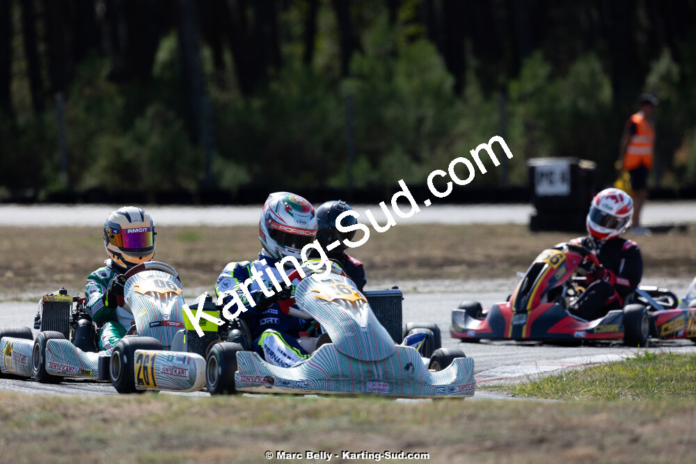 KS-200926-0838.jpg