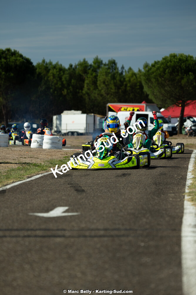 KS-200926-0888.jpg
