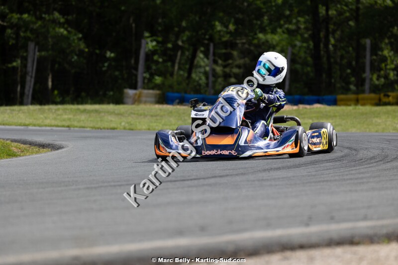 KS-160526-0105.jpg