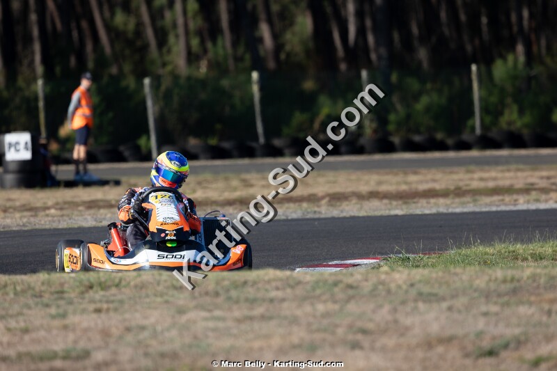 KS-200926-0388.jpg