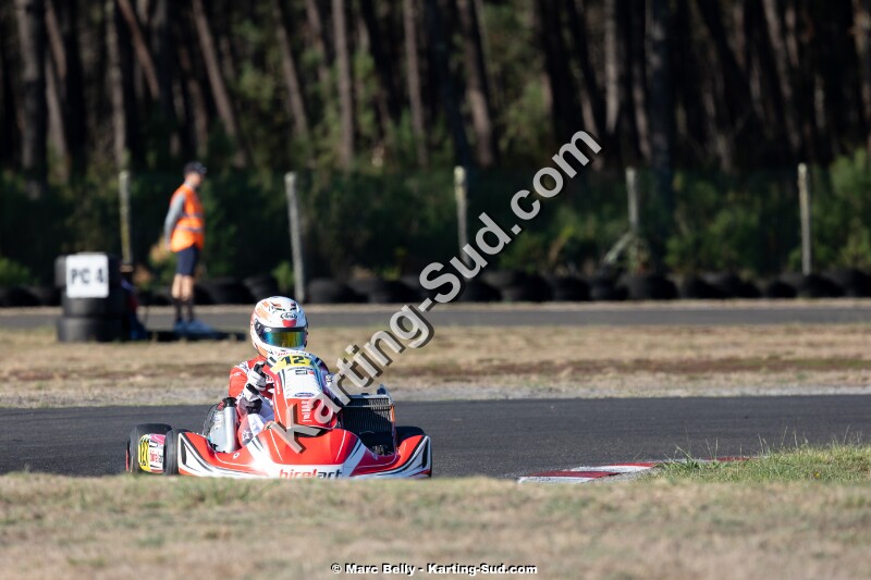 KS-200926-0390.jpg