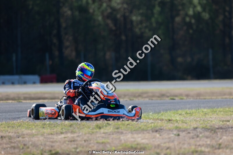 KS-200926-0395.jpg