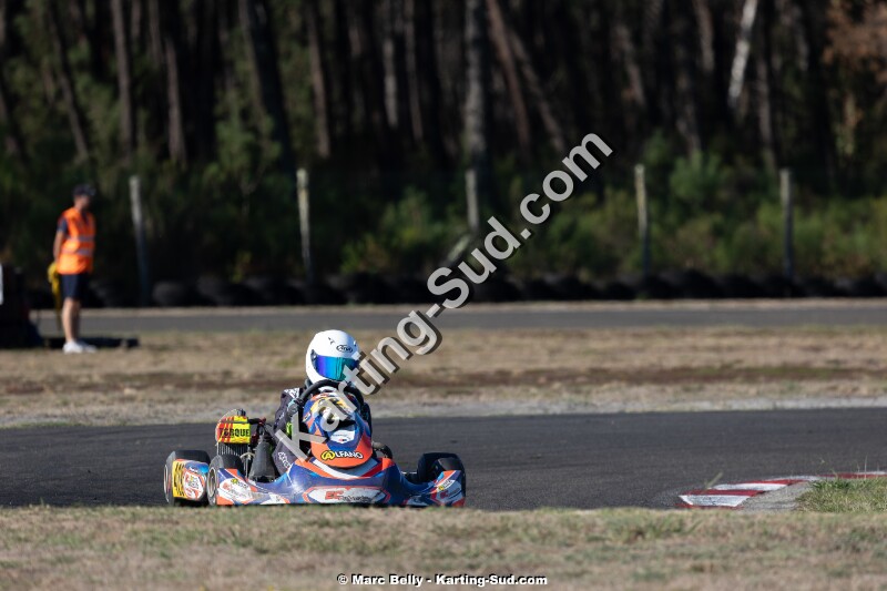 KS-200926-0558.jpg