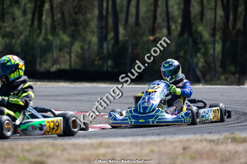KS-200926-0698.jpg