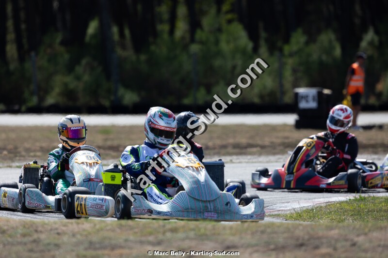 KS-200926-0838.jpg