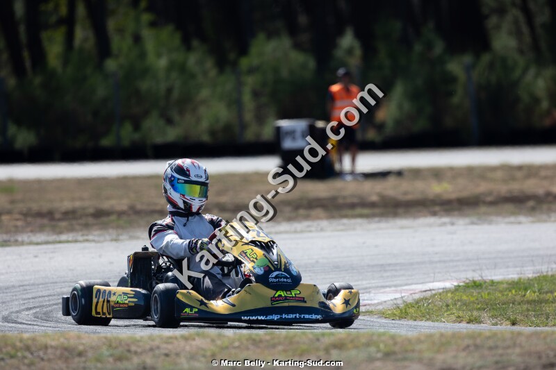 KS-200926-0860.jpg