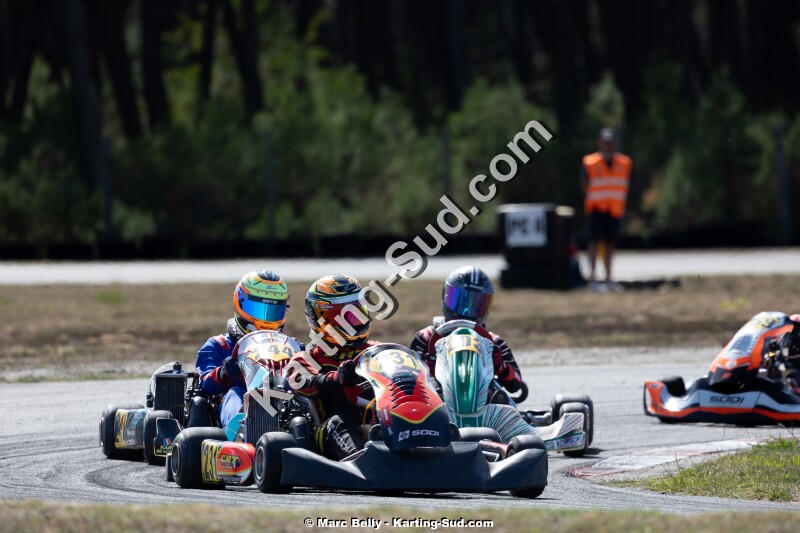 KS-200926-0863.jpg